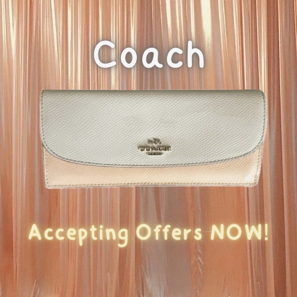 Pink and white 🩷🤍 Vintage Coach Legacy Slim Letter Wallet